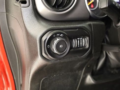 Used 2022 Jeep Wrangler Unlimited Sport AWD/4WD image 14