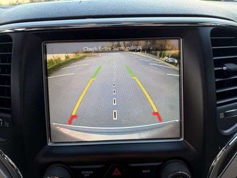 Used 2014 Jeep Grand Cherokee Limited w/ Luxury Group II image 22