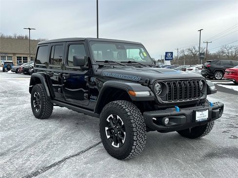 Used 2024 Jeep Wrangler Unlimited Rubicon 4xe image 5
