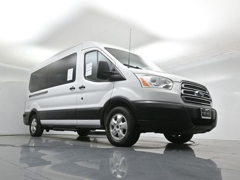 Certified 2019 Ford Transit 350 XLT image 44