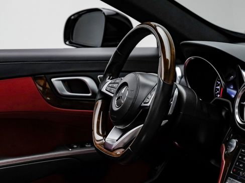 Used 2017 Mercedes-Benz SL 550 image 55