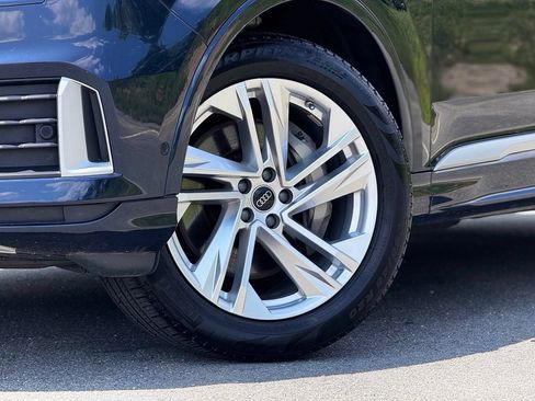 Used 2023 Audi Q7 2.0T Premium w/ Convenience Package AWD/4WD image 2