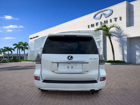 Used 2023 Lexus GX 460 Luxury w/ Accessory Package AWD/4WD image 6