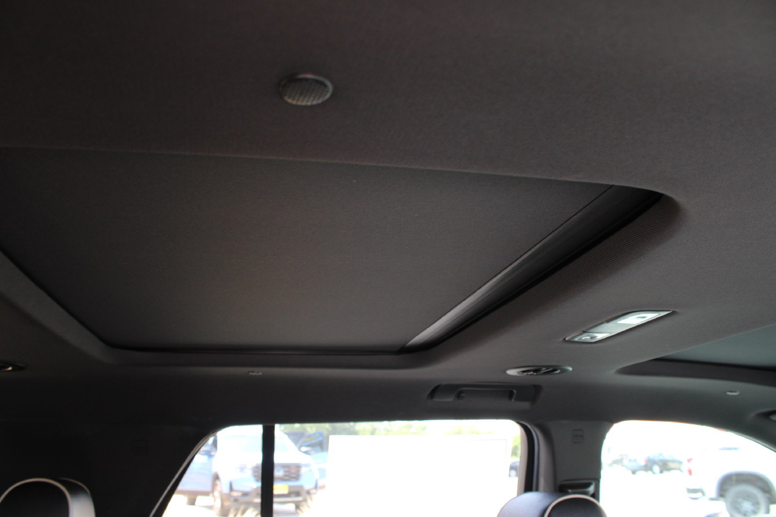 Used 2023 Chevrolet Traverse Premier w/ Redline Edition FWD image 30