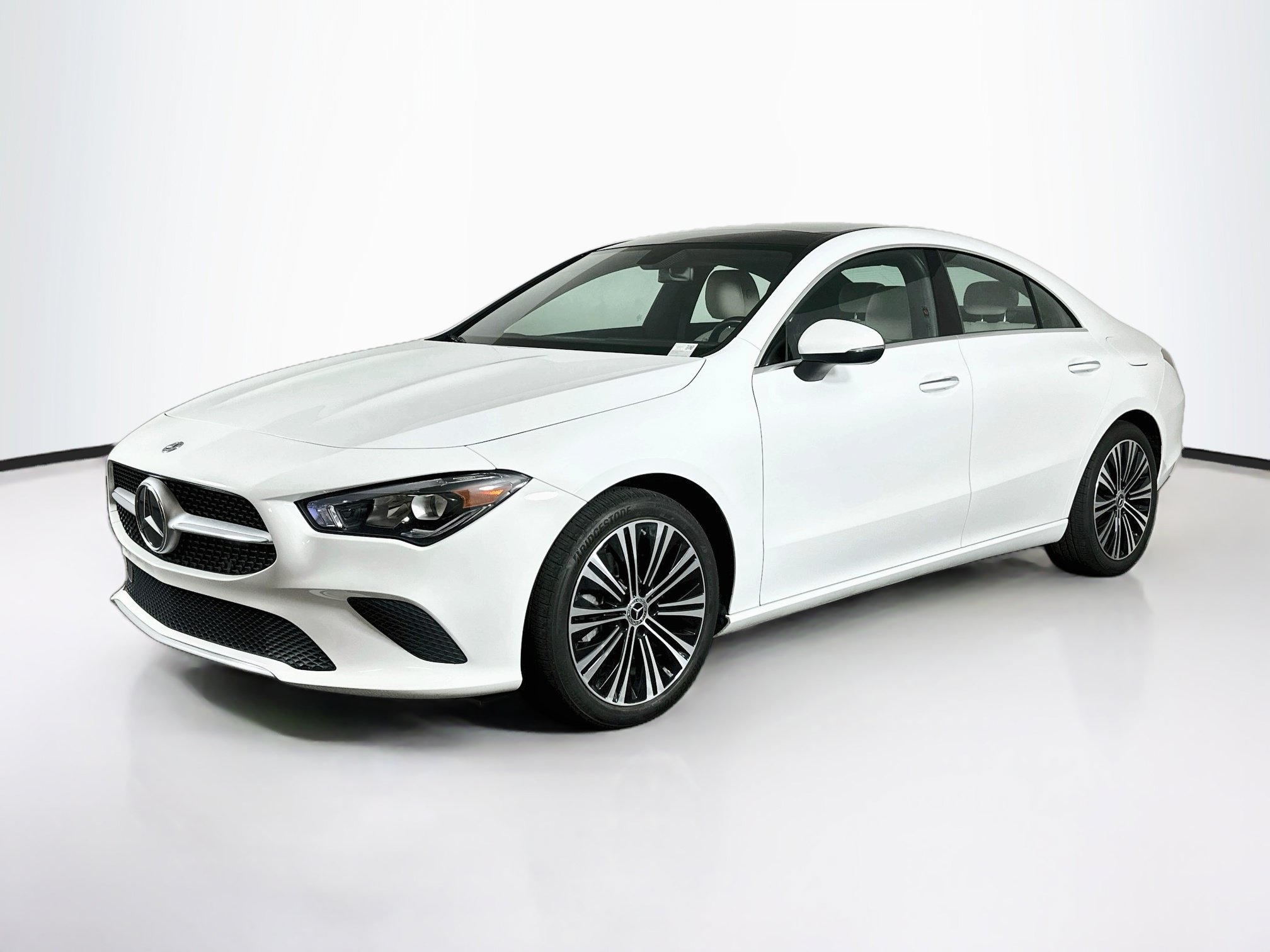 Used 2023 Mercedes-Benz CLA 250 image 3