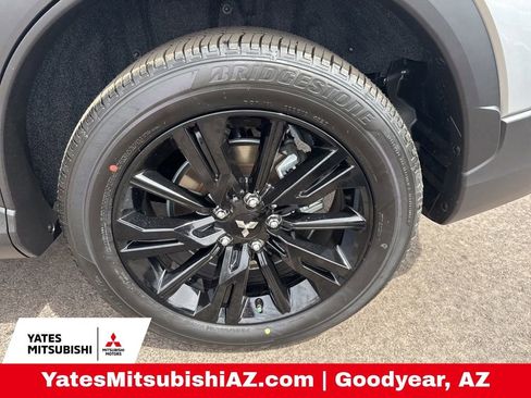 New 2026 Mitsubishi Eclipse Cross LE image 5