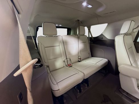 Used 2021 GMC Yukon XL Denali w/ Denali Premium Package image 41