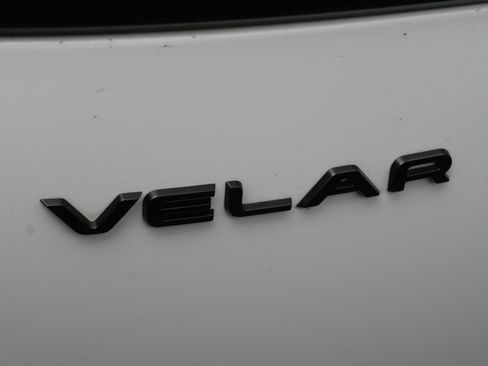Certified 2025 Land Rover Range Rover Velar Dynamic SE image 8