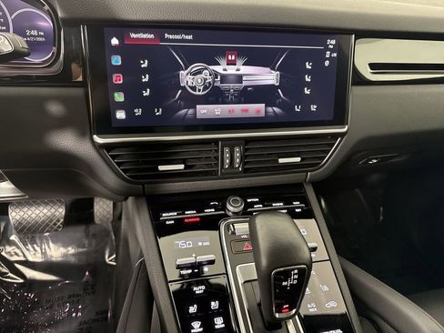 Certified 2023 Porsche Cayenne AWD/4WD image 31