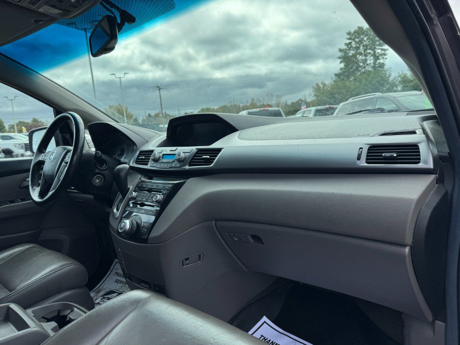 Used 2013 Honda Odyssey Touring Elite image 21