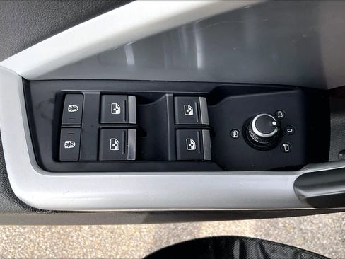 Used 2019 Audi Q3 2.0T Premium image 29