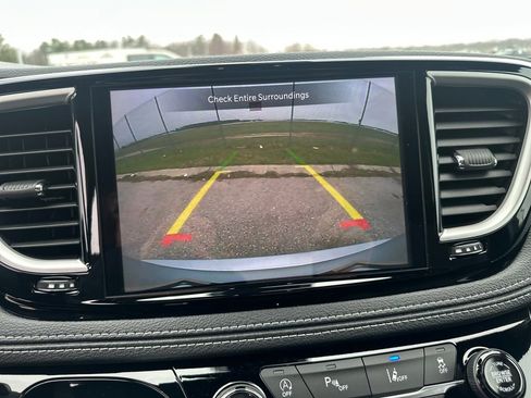 New 2026 Chrysler Pacifica Select AWD/4WD image 21