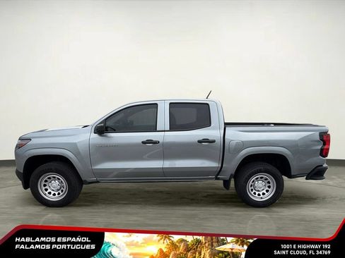 Used 2025 Chevrolet Colorado W/T RWD image 3