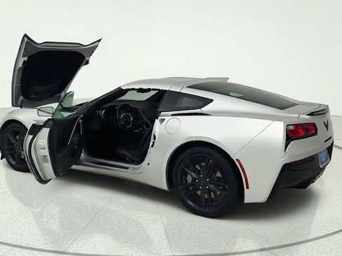 Certified 2019 Chevrolet Corvette Stingray Coupe w/ Carbon Flash Badge Package RWD image 28