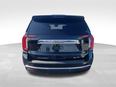 Used 2024 GMC Yukon SLT AWD/4WD image 9