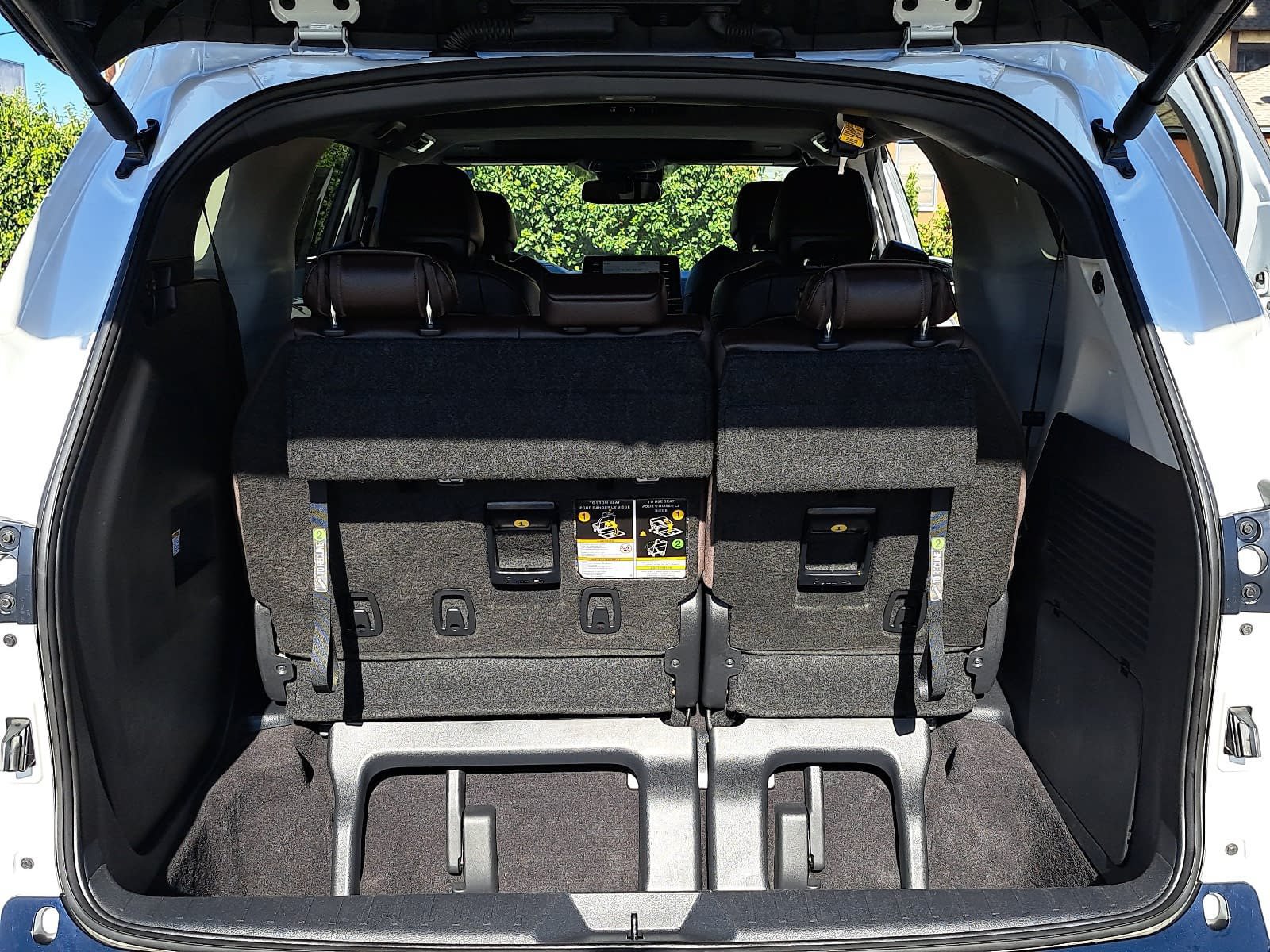 Used 2024 Toyota Sienna Platinum FWD image 13