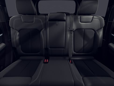 New 2026 Jeep Grand Cherokee Altitude AWD/4WD image 3