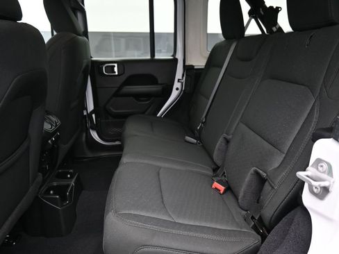 Used 2022 Jeep Wrangler Unlimited Sahara w/ Dual Top Group image 11