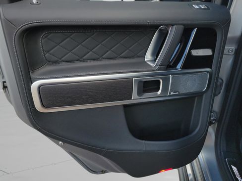 Used 2025 Mercedes-Benz G 63 AMG 4MATIC image 33