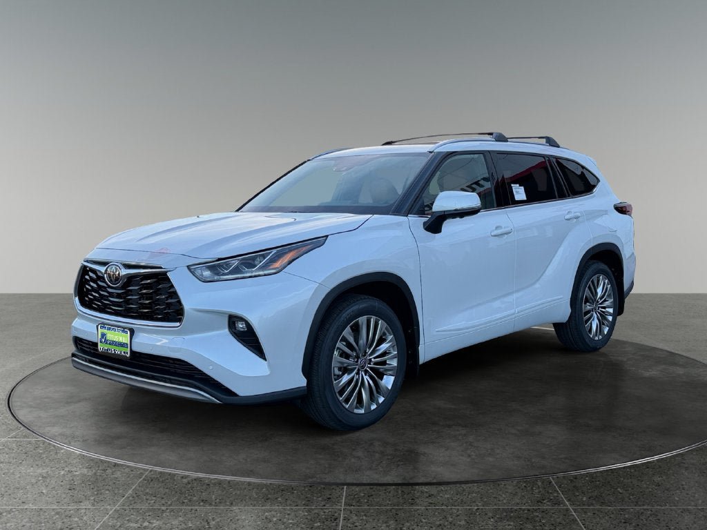 New 2026 Toyota Highlander Platinum AWD/4WD image 3