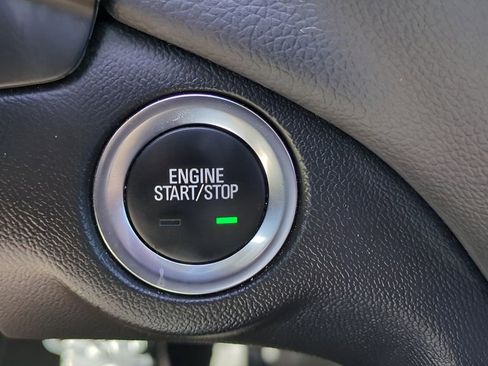 Used 2023 Chevrolet Equinox LT FWD image 24