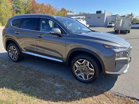 Used 2023 Hyundai Santa Fe Limited image 3