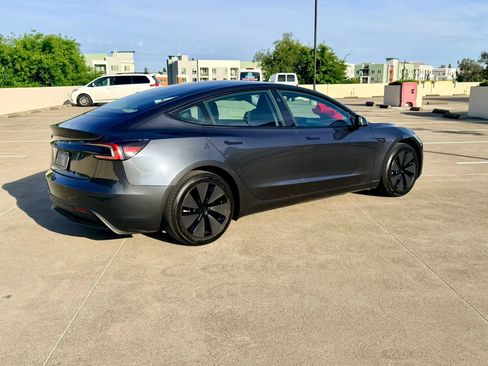 Used 2024 Tesla Model 3 Standard Range RWD image 9