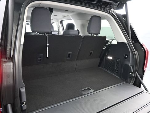 New 2025 Ford Expedition Active image 28