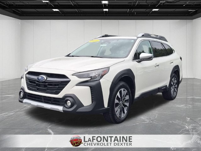 Used 2023 Subaru Outback Touring XT AWD/4WD image 1