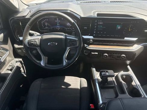 Used 2023 Chevrolet Silverado 1500 RST w/ Z71 Off-Road Package AWD/4WD image 17