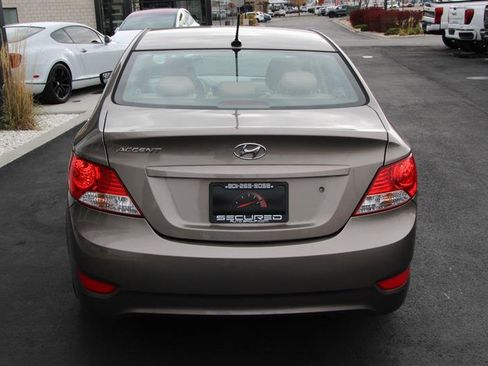 Used 2014 Hyundai Accent GLS image 5