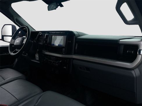 Used 2023 Ford F250 XL w/ FX4 Off-Road Package image 28