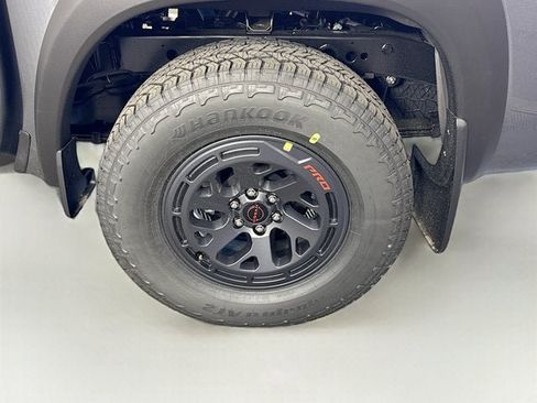 New 2026 Nissan Frontier PRO-4X w/ Tow Package AWD/4WD image 10