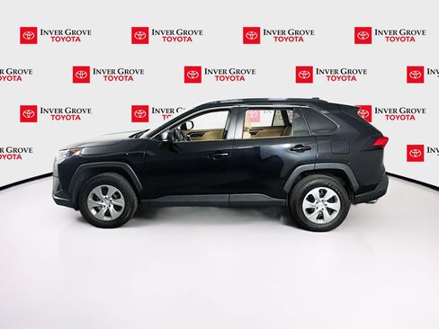 Used 2021 Toyota RAV4 LE AWD/4WD image 8