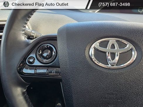 Used 2022 Toyota Prius XLE image 27