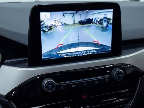 Used 2022 Ford Escape SEL image 16