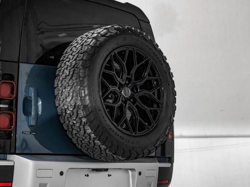 Used 2020 Land Rover Defender 110 HSE AWD/4WD image 54