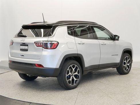 New 2025 Jeep Compass Limited image 9