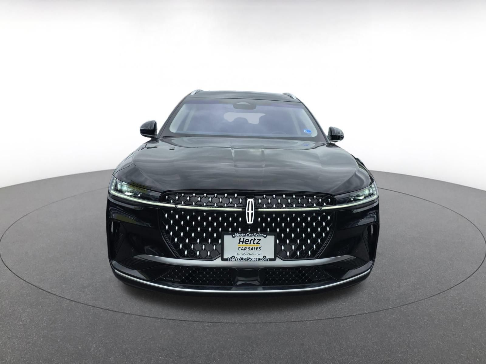 Used 2024 Lincoln Nautilus Reserve AWD/4WD image 2