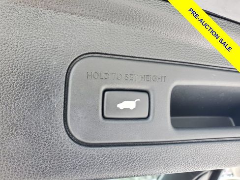 Used 2025 Acura MDX FWD image 9