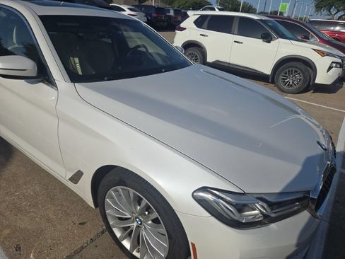 Used 2021 BMW 530i RWD image 11