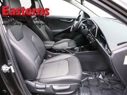 Used 2023 Kia Niro Wind w/ Wind Preserve Package image 25