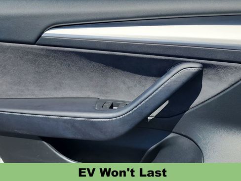 Used 2023 Tesla Model 3 Standard Range RWD image 28