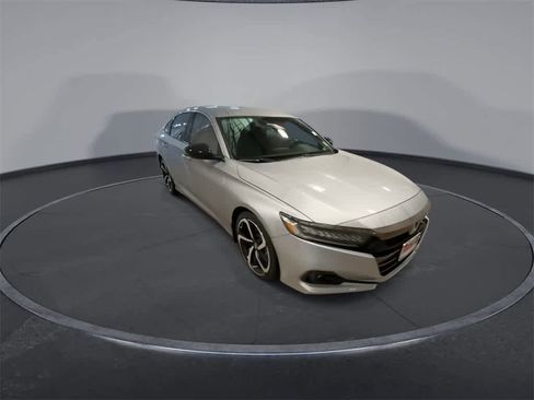 Used 2022 Honda Accord Sport image 2
