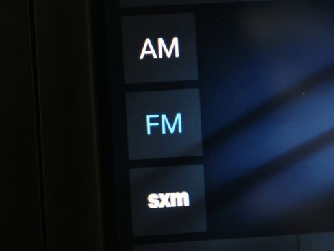 Used 2018 Chrysler Pacifica Touring Plus w/ S Appearance Package image 31