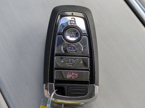 New 2026 Lincoln Navigator L Premier image 29