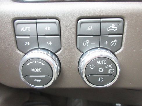 New 2026 GMC Sierra 1500 SLT w/ SLT Premium Plus Package image 18