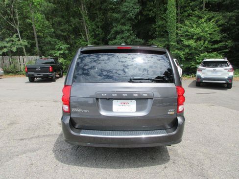 Used 2018 Dodge Grand Caravan GT FWD image 6
