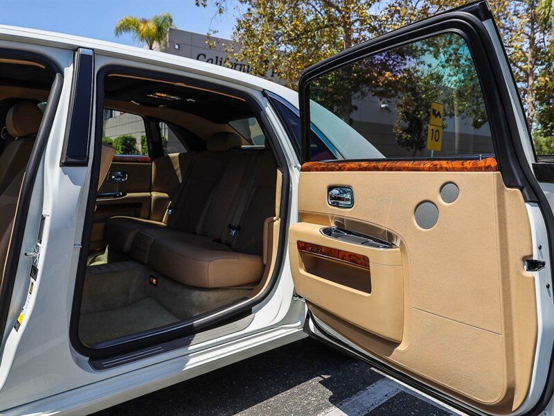 Used 2012 Rolls-Royce Ghost Extended Wheelbase RWD image 26