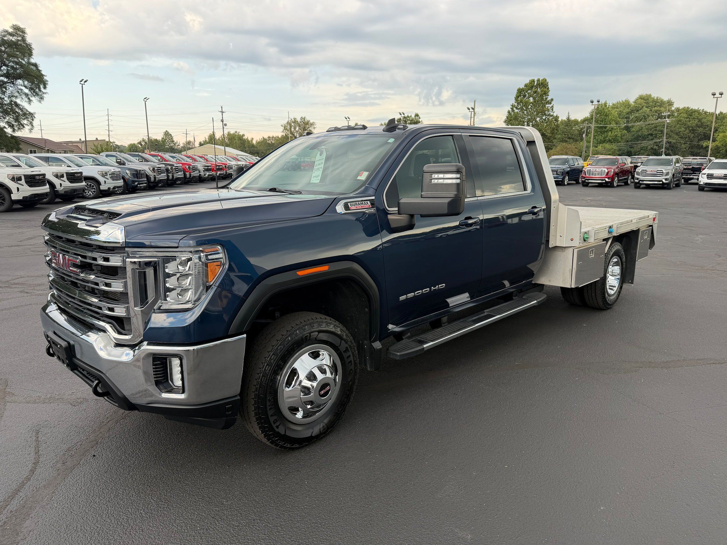 Used 2021 GMC Sierra 3500 SLE w/ SLE Convenience Package AWD/4WD image 10